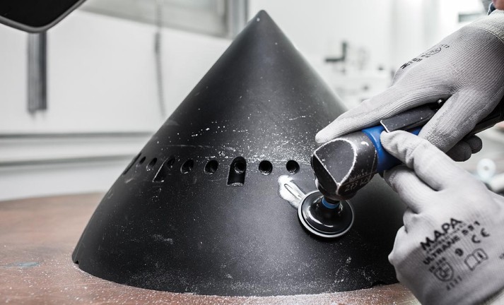 Bearbeitung diverser Oberflächen mit COMBIDISC-Schleifblättern der Ausführung Keramikkorn CO-COOL.