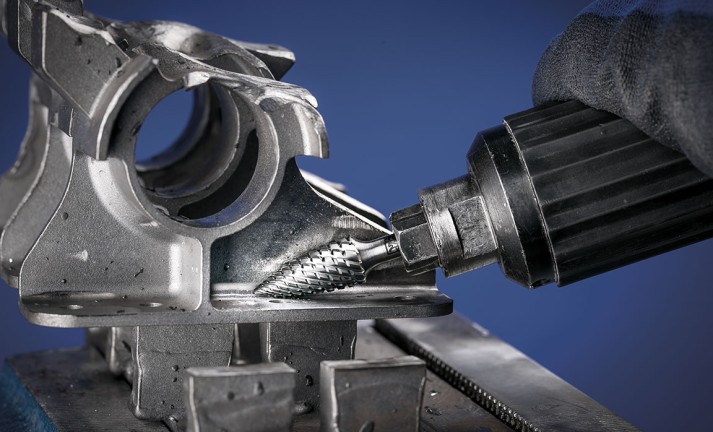 Las fresas con dentado TITANIUM son específicas para trabajos sobre materiales de titanio duros.