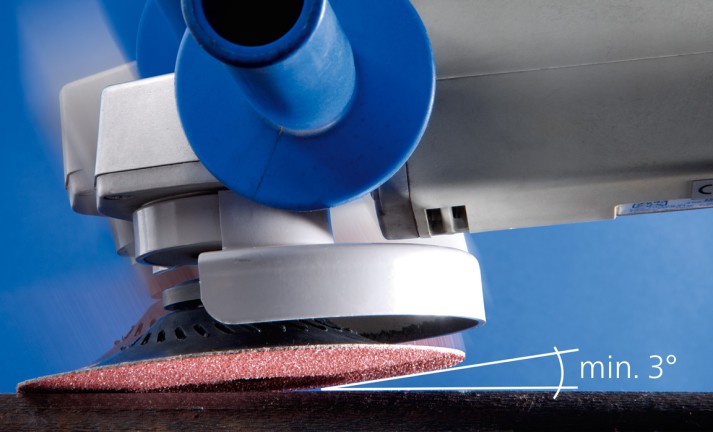 A very low angle to the workpiece is possible with COMBICLICK!