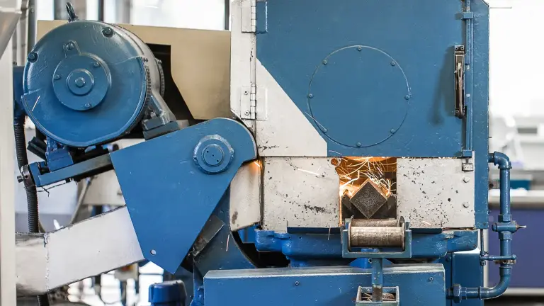 Different cutting methods for stationary cutting